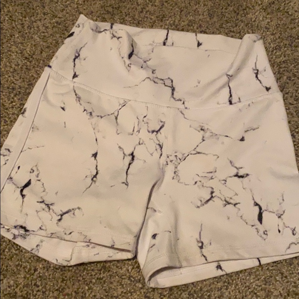 Buffbunny marble shorts